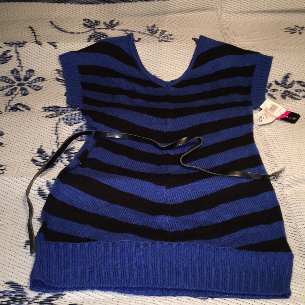 Women’s Belted Sweater